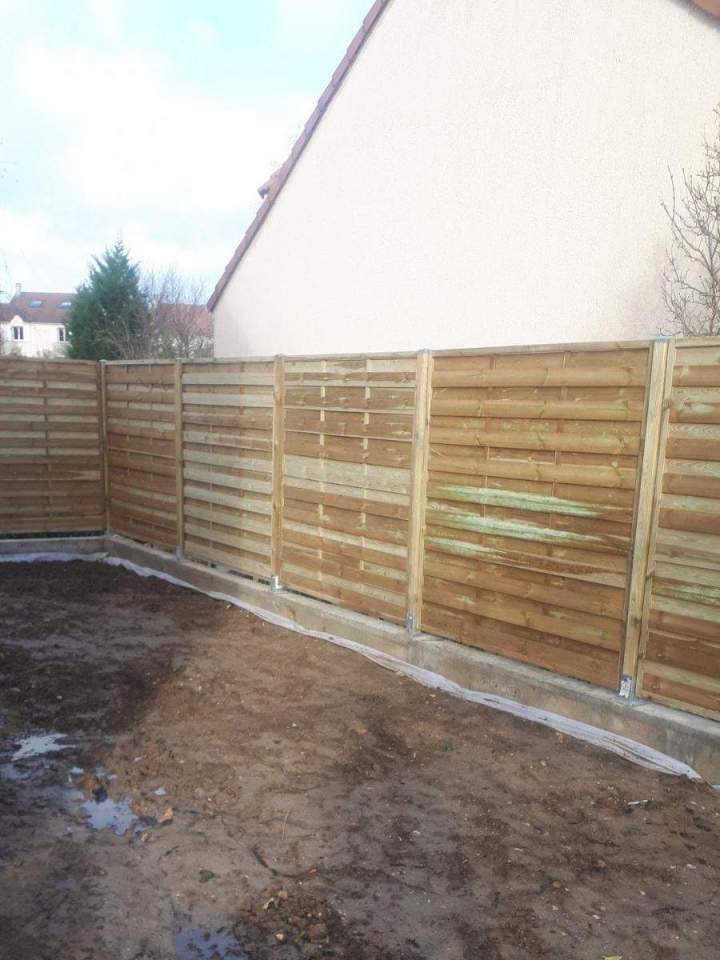 Un professionnel de la pose de clôtures à votre service à Conflans-Sainte-Honorine